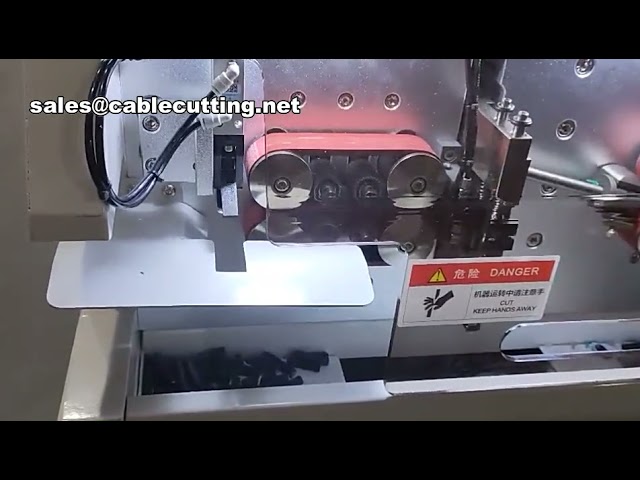 Machine à dénuder et couper automatique pour câbles gainés – Idéale pour câbles multiconducteurs et gros câbles carrés