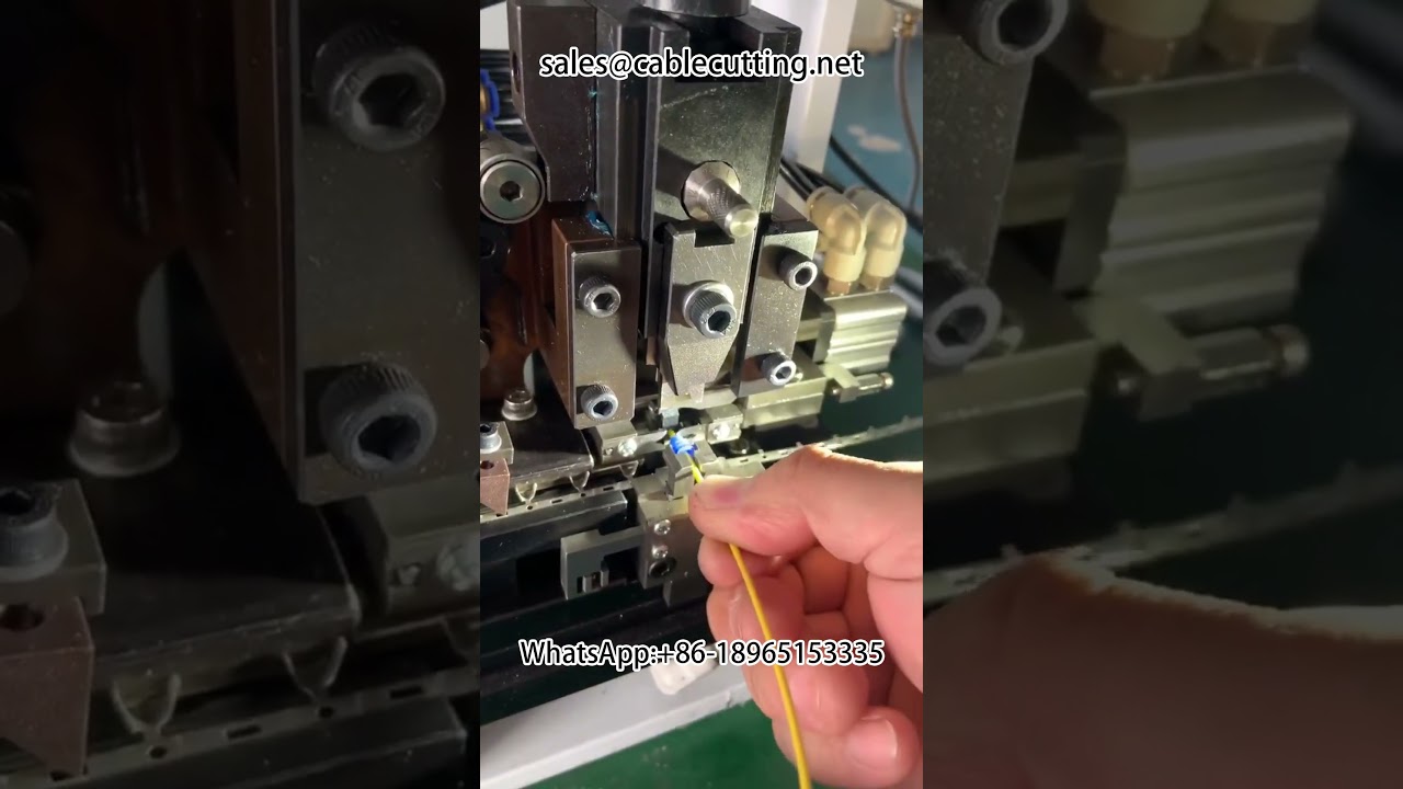 Machine terminale intégrée pour dénudage et sertissage – Équipement d'automatisation industrielle