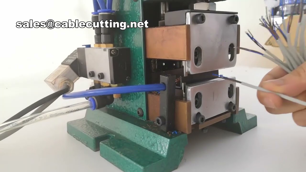 Dénudeuse de câbles pneumatique verticale – Machine à dénuder industrielle performante