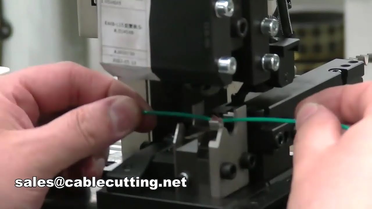 Pièces d'estampage en acier inoxydable et cuivre pour connecteurs mâles et femelles