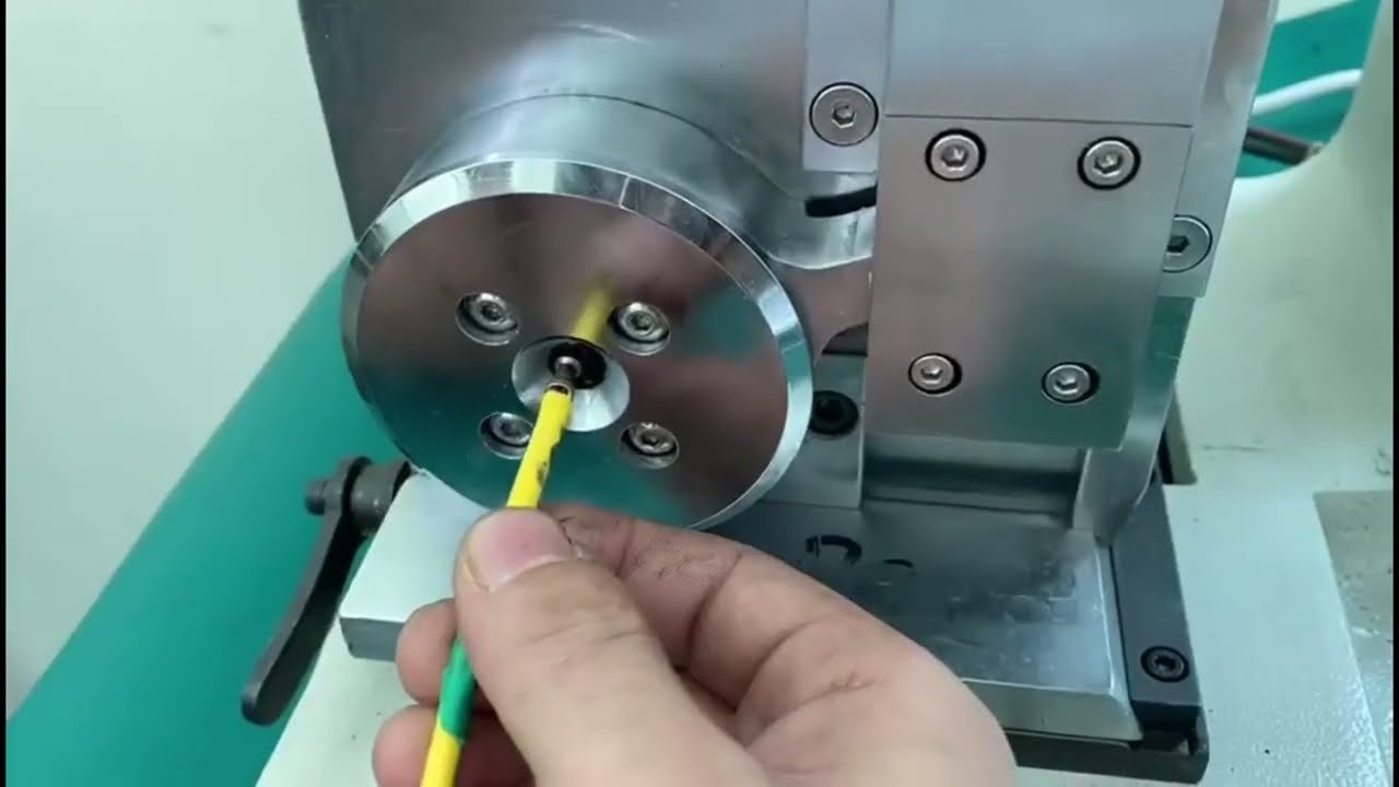 Moule de matrice d'estampage OTP pour machine de sertissage de bornes silencieuse