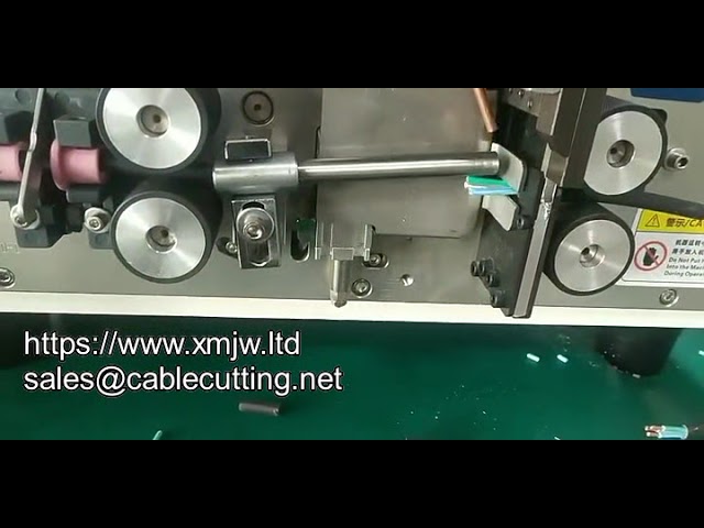 Dénudeuse automatique pour câbles multiconducteurs - Machine à dénuder et couper avec dénudage à chaud