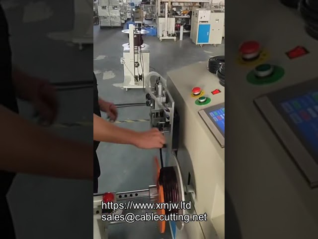 Machine automatique de bobinage, ligaturage, comptage et coupe de câbles avec fonction d'ordonnancement des fils