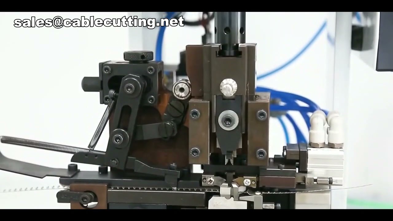 Machine automatique de dénudage et sertissage de fils