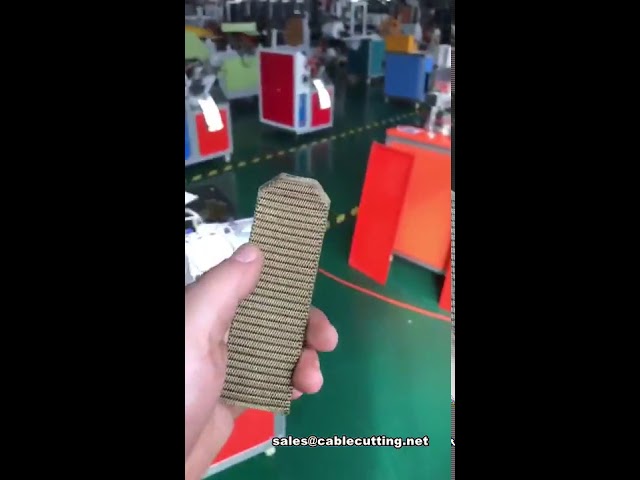 Machine de découpe ultrasonique automatique de ceintures de sécurité avec bord scellé parfait
