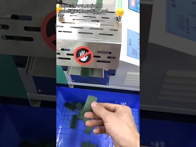 Machine de découpe automatique de ruban auto-agrippant cellophane avec poinçonnage