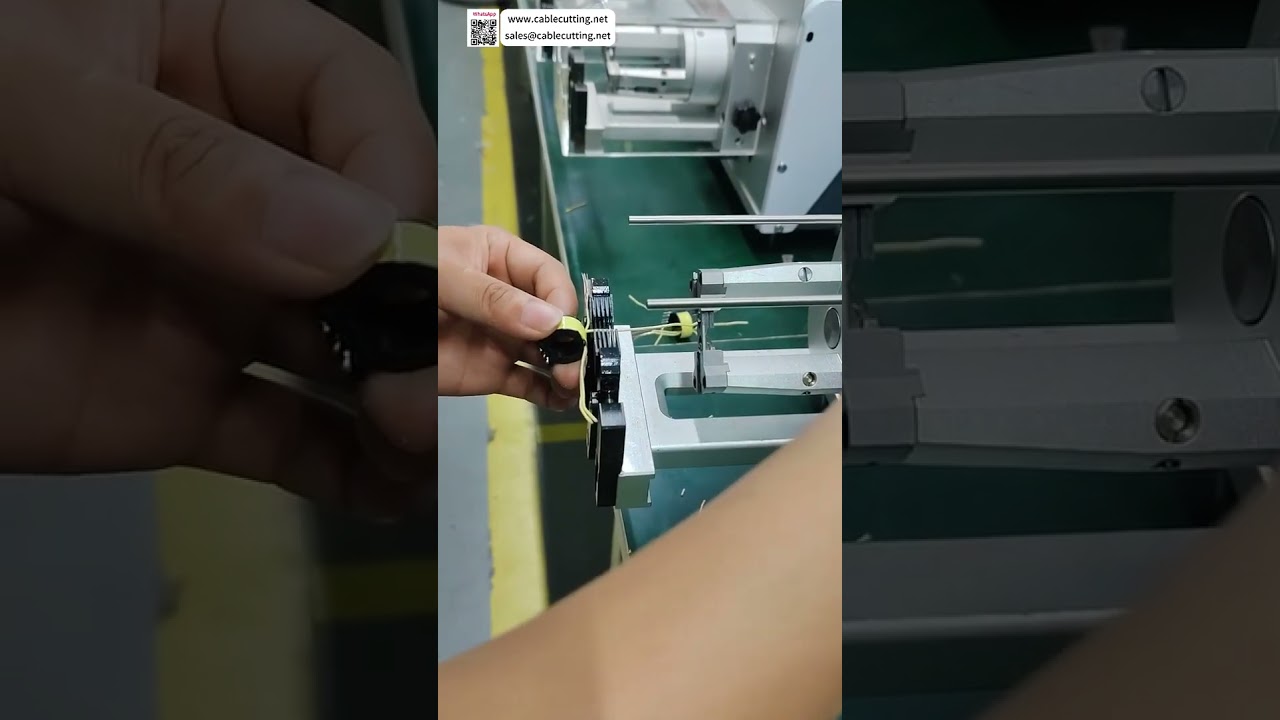 Machine à dénuder les câbles coaxiaux - Outil de précision pour pelage multicouche d'isolation
