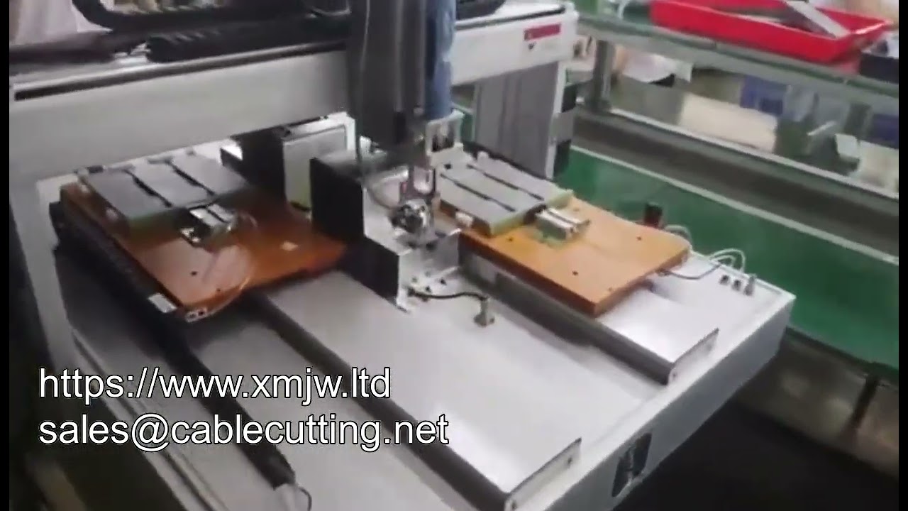Robot de vissage automatique rapide à double visseuse pour assemblage simultané