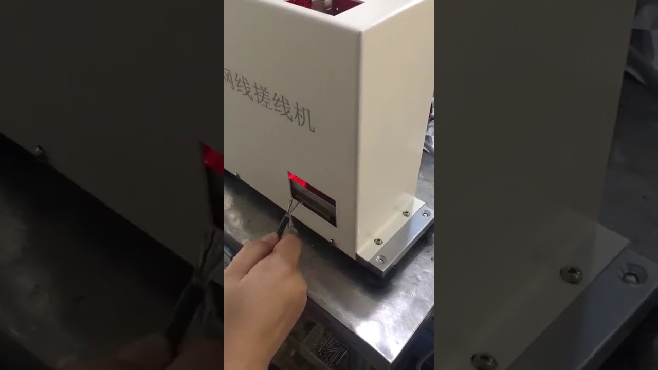 Machine à redresser les câbles Ethernet RJ45 - Automatisation de la production
