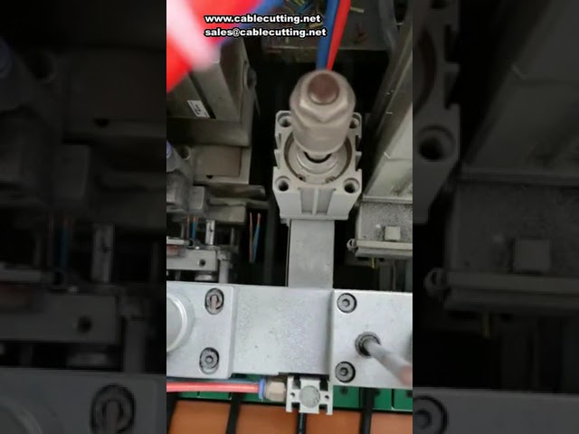 Machine à dénuder, tordre et étamer 2-9 mm | 2000-2500 pièces/h pour câbles 20-28 AWG (chargeurs, écouteurs)