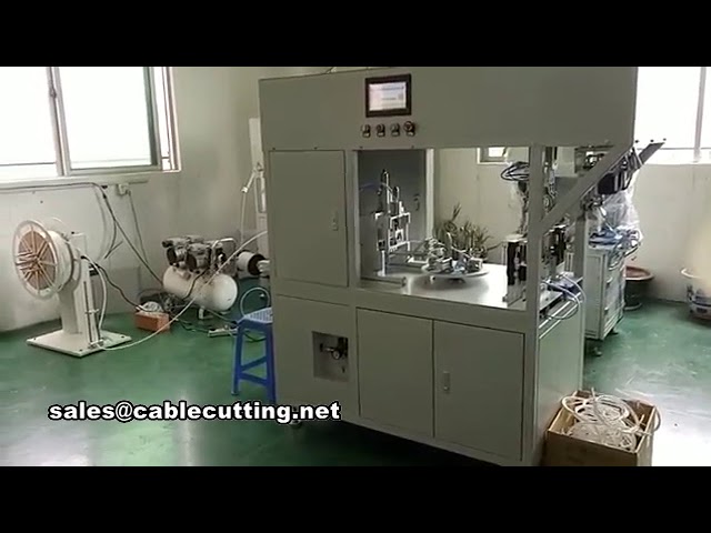 Machine automatique d'enroulage, découpe et ligature de fils tubulaires