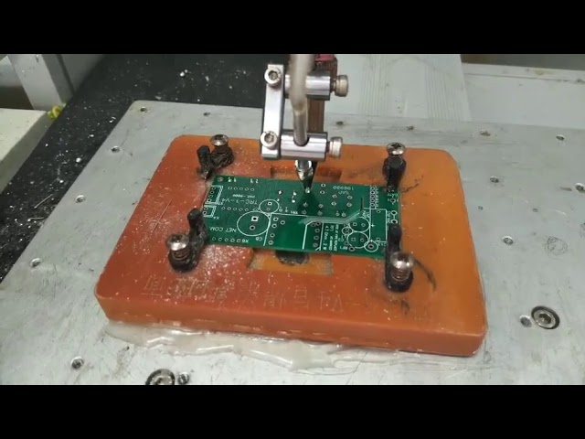 Machine à souder rotative automatique WPM 805 – Soudure industrielle de précision
