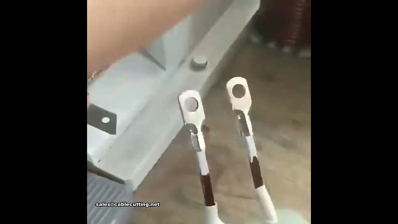 Applicateur de sertissage haute précision à alimentation latérale - Moule OTP pour machine automatique