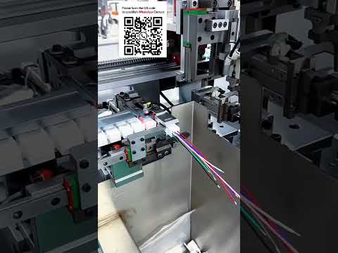 Machine automatique de traitement de fil unipolaire : coupe, dénudage, étamage, sertissage et insertion dans le boîtier à longueurs variables