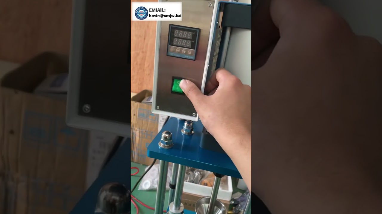 Machine de moulage par injection manuelle micro pour laboratoire – Fiches de cordon d'écouteur (1-40g)