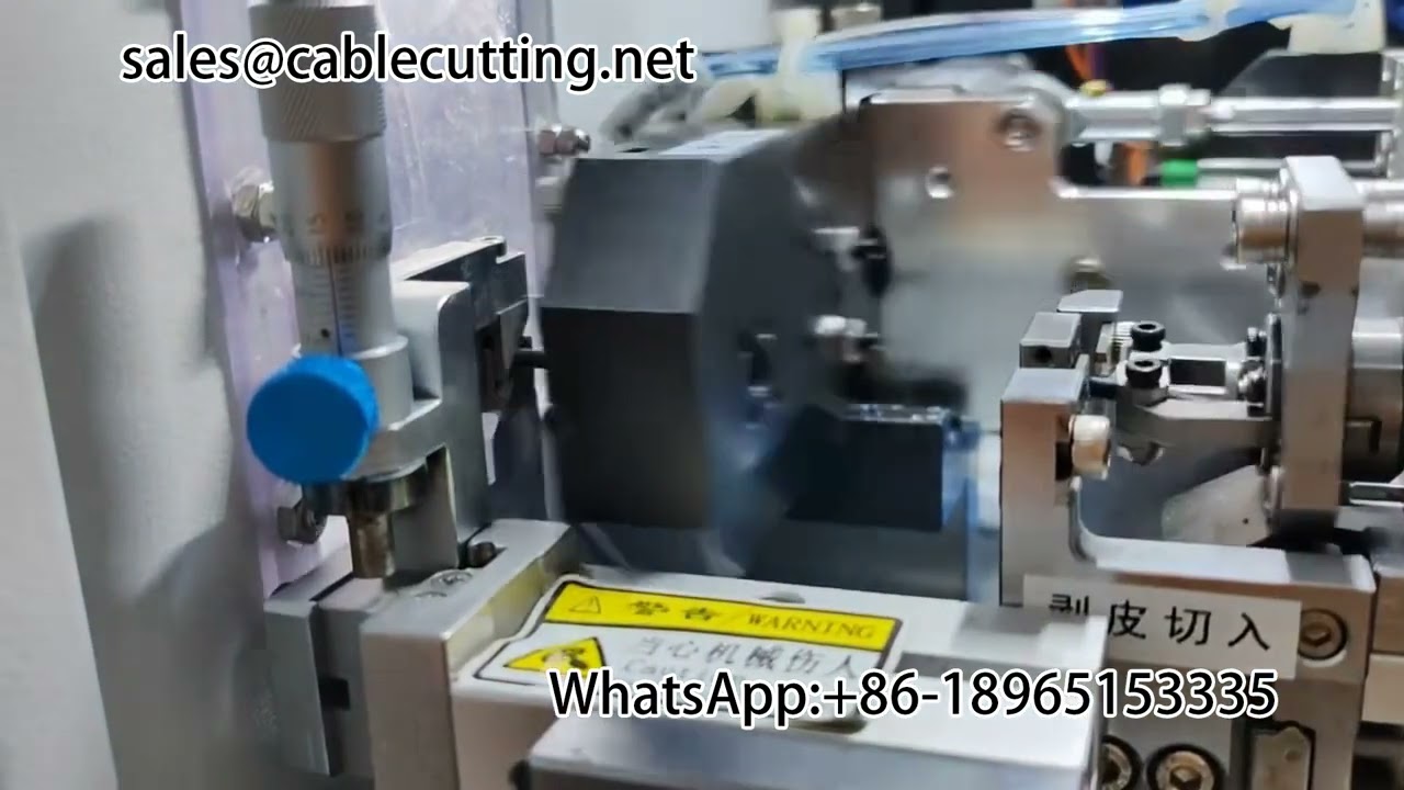 Machine de sertissage de bornes pour faisceaux électriques - Équipement automatisé de haute précision
